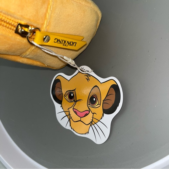 Disney Lion King Simba Pouch - Picture 4 of 5